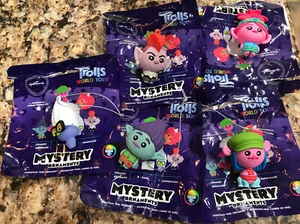 Trolls World Tour Mystery Christmas Ornaments Set Of 5 Poppy Branch Cooper Barb - Picture 1 of 6