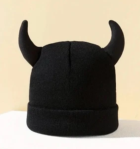 Horned Horns Beanie Meme Strickmütze schwarz Goth Punk Emo Grunge Gothic Dämon Teufel - Bild 1 von 1