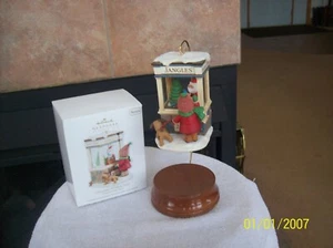 Hallmark Keepsake 2012 Christmas Window 2012 In Original Box Christmas Ornament - Picture 1 of 5