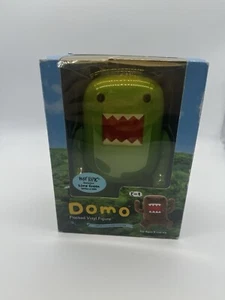 Factory Sealed Extr Rare NIB DOMO 4" FLOCKED VINYL FIGURE WINTER GREEN 1/500 - Picture 1 of 12