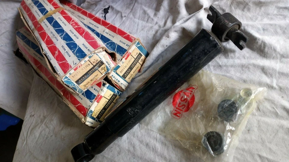 Datsun 610 710 810 WAGON 73- 80 NOS Rear Shocks (3x) 56210- K3025 - Image 1 of 1