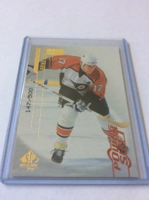 1999 Upper Deck SP Power Shift Rod Brind’Amour #64 147/500  - Image 1 of 4