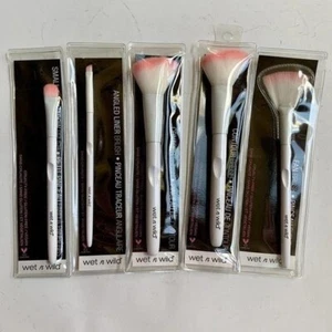 New Wet N Wild Makeup Brushes Set - Picture 1 of 4