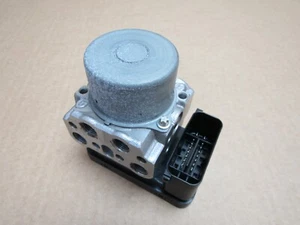 Módulo unidad de control bomba ABS Honda CB650R A-M 9.746 millas Nissin (14430) - Imagen 1 de 8