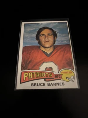 Bruce Barnes 1975 Topps Football NMT-MT Patriots 129 - Image 1 of 2