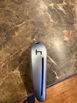 2023 TaylorMade P790 Individual 4 iron with MMT 65R graphite shaft. RH - Image 1 of 4