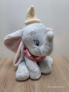 Disney Simba Dumbo Baby Elefant   Plüsch 26cm Stofftier Kuscheltier - Bild 1 von 6