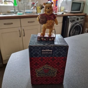 Walt Disney Traditions Showcase - Winnie the Pooh "Silly old bear" - Picture 1 of 17