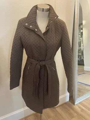 Gabardina Ivanka Trump Resistente al Agua Marrón Acolchada Cremallera Frontal Talla S Foto 1 de 4