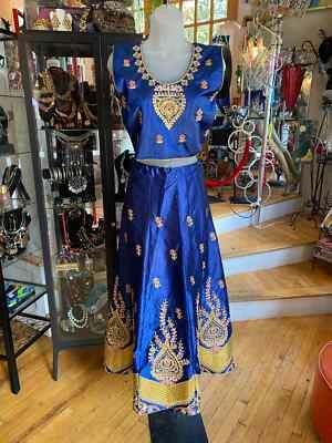 Falda y Top Indio Vintage Azul Ceremonial Dorado Bordado 2 Piezas Foto 1 de 4