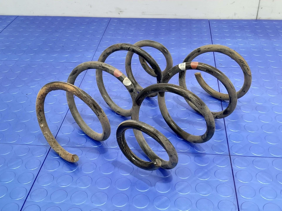 Nissan Versa Note 2015 suspensión trasera juego de dos muelles helicoidales OEM 550209MB0A Foto 1 de 4