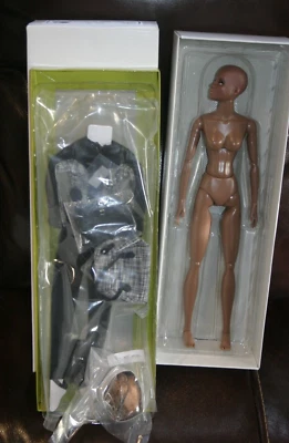 "Muñeca articulada Urban Vita Intrigue Zhonti espionaje jinete 28412 BJD 16"" nueva" Foto 1 de 4