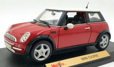 Maisto 1/18 scale Diecast 31619 - BMW Mini Cooper Red with white roof - Image 1 of 4
