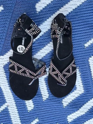 SANDALIAS TANGA MUJER FOREVER TORY 62 MODA ESTRÁS TALLA 10 NEGRAS EN MUY BUEN ESTADO Foto 1 de 4