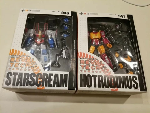 The Transformers Revoltech Yamaguchi STARSCREAM AND HOTRODIMUS Cover