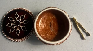 FLORENZA TRINKET/SNUFF/PILL BOX With TWEEZERS VINTAGE - Picture 1 of 9