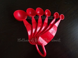 Tupperware Measuring Spoons Set of 6 RED Embossed Curved Handle w/D Ring Baking - Picture 1 of 6