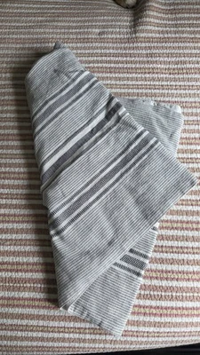 Corredor de mesa Hearth & Hand Magnolia de gran tamaño ferrocarril rayas grises 20 X 83"  Foto 1 de 4