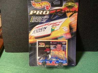 Hot Wheels PRO Racing,Terry Labonte 1/64 Scale Die Cast Car & Trading Card - Image 1 of 3