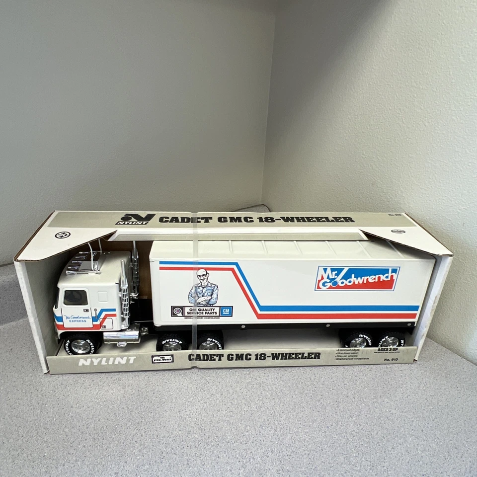 Vintage Nylint Cadet GMC 18-Wheeler Semi-Truck No. 910 Mr. Goodwrench Rare- NEW! - Image 1 of 4