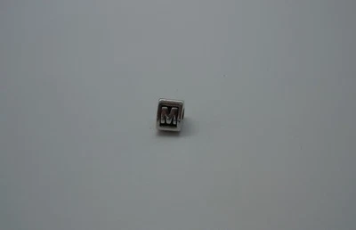 Auténtico ALE Pandora Antiguo Estilo Letra M Dije 790323S Retirado Foto 1 de 4