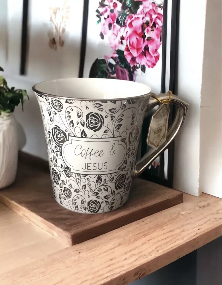 10 canecas brancas de porcelana Strawberry Street Jesus e café com prata - Imagem 1 de 4