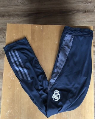 ADIDAS REAL MADRID Gris Carbón Fútbol Fútbol PANTALONES DE ENTRENAMIENTO 24/25 Sudaderas Foto 1 de 4