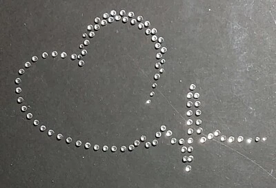 Hotfix Strass Bügelbild Motiv Herz EKG Glasstrass Applikation zum aufbügeln  - Bild 1 von 4