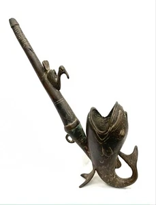 Pfeife aus Bronze Bamun Kamerun - Zoomorph - Fisch - Vogel - 36 CM (1) - Picture 1 of 3