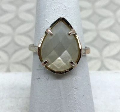 Vintage Kendra Scott Daisy tear drop ring gold tone ivory mother pearl USED 6 - Image 1 of 4