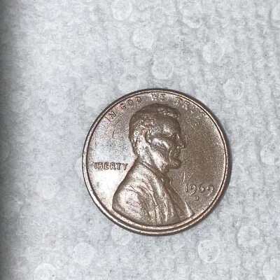 RARE 1969-D floating roof penny & Missing L In Liberty And Ust In Trust - Image 1 of 4