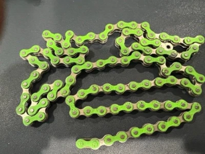 ! CADENA VINTAGE COLOR VERDE VIEJA ESCUELA 95 ESLABONES 1/8 SE ADAPTA A GT MANGOSTA Foto 1 de 3