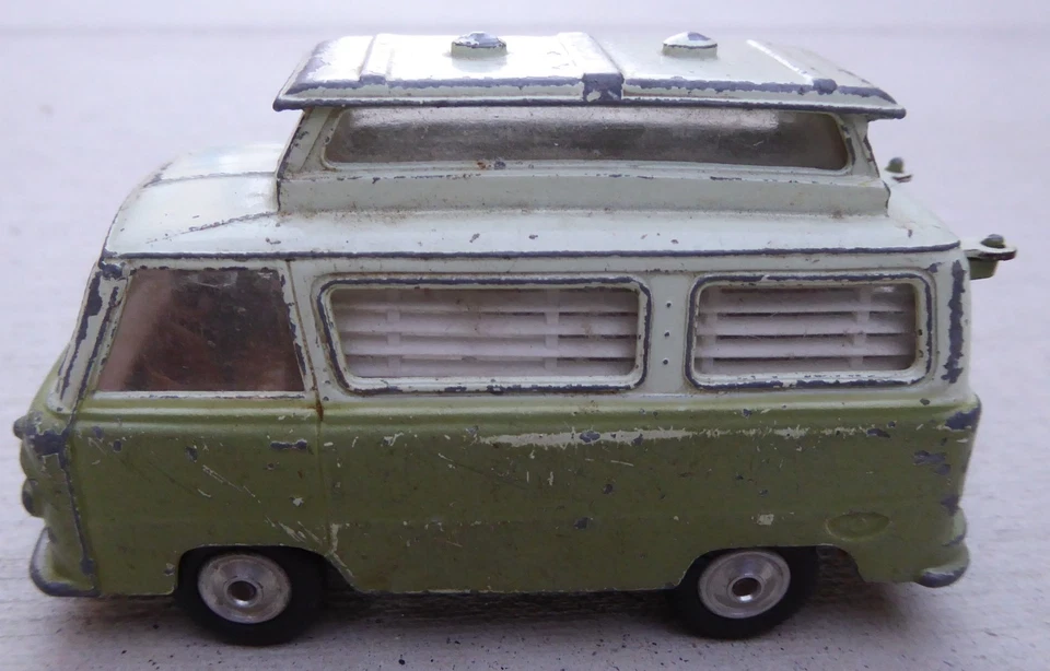 CORGI TOYS FORD THAMES 420 AIRBORNE CARAVAN 3.5" DIE CAST MADE IN GT BRITIAN - Image 1 of 4