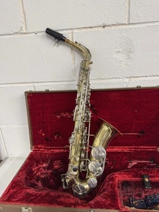 Armstrong 3000 Alto Saxophone USA with Hardshell Case Used - Picture 1 of 19