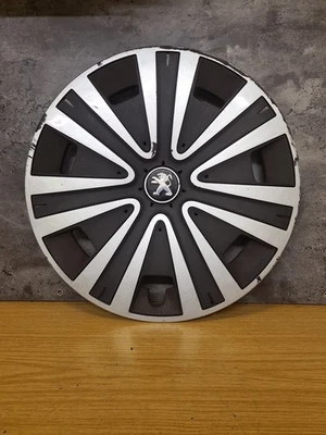 GENUINE 2017 PEUGEOT PARTNER MK2 15 INCH WHEEL TRIM SINGLE - Image 1 of 4