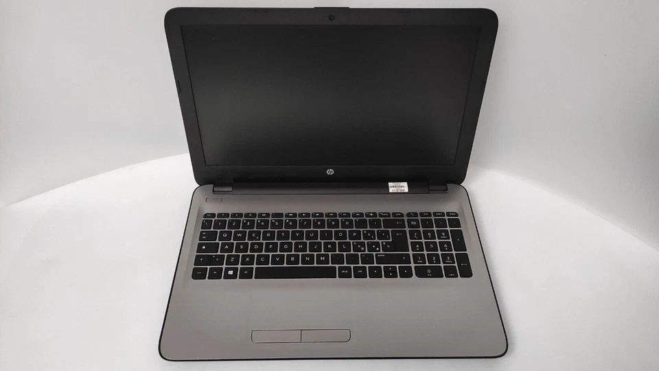 NOTEBOOK HP PAVILION 15-BA104NL AMD A9-9410 8GB RAM 1TB HD WIFI WEBCAM - Immagine 1 di 4