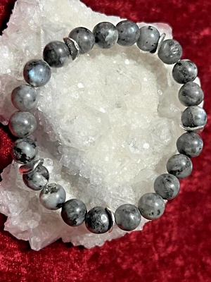 Labradorit Armband mit tollem Flash aus 8mm Perlen + hübschen Spacern – Heilstei - Bild 1 von 2