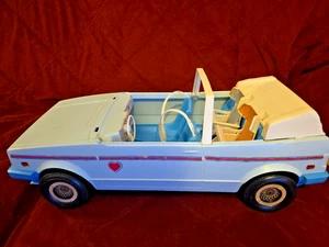 Vintage Mattel 1981 Barbie Heart Family Cabrio Auto mit Sicherheitsgurten & Autositzen - Bild 1 von 11