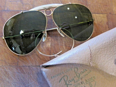 Gafas de sol originales vintage de los años 40 Ray-Ban B&L aviador con agujero de bala + estuche Foto 1 de 4