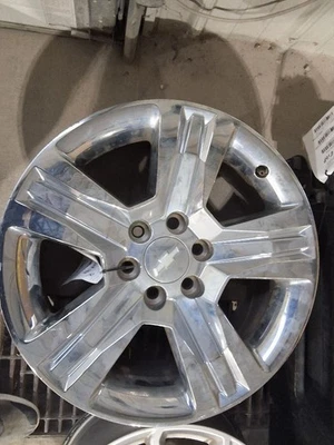 Llanta Chevy Classic Style Silverado 1500 2016-2019 20x9 5 radios cubierta cromada Foto 1 de 4