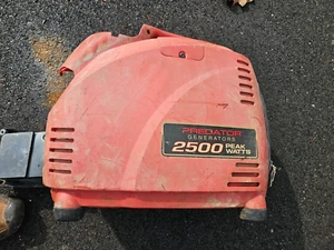 Predator 2000 / 2500 Super Quiet Gas-Powered Inverter Generator - Picture 1 of 9