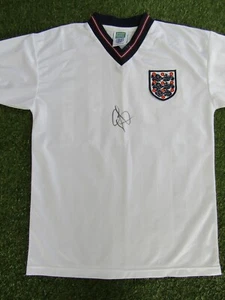 Camiseta de fútbol local firmada a mano por John Barnes Inglaterra 1986 - autógrafo del Liverpool - Imagen 1 de 3