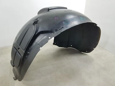 REVESTIMIENTO DE ARCO DE RUEDA DELANTERO IZQUIERDO LADO CERCANO JAGUAR XKR XK8 96-06 HJE-4573-AC Foto 1 de 4