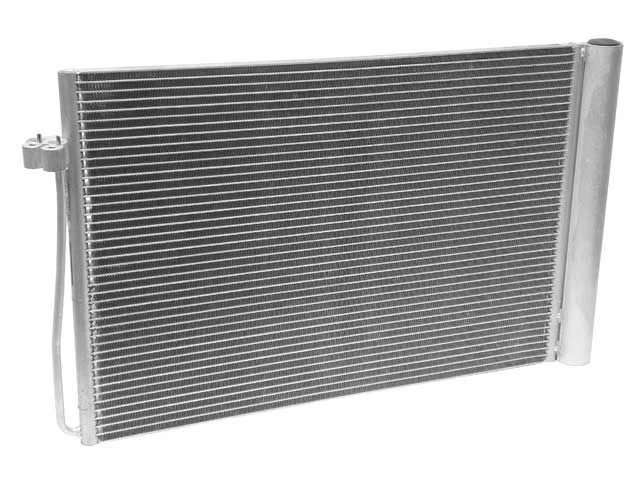 Condensador de aire acondicionado Nissens 35VT25N para BMW 545i 2004-2005 Foto 1 de 1