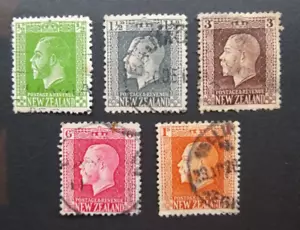 🦋 NEW ZEALAND - PART SET - 1915 - King George V - 5 USED - INCLUDES 1 SHILLING - Picture 1 of 1