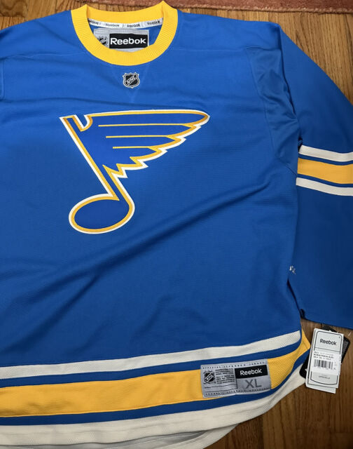 11 St Louis Blues Unveil 2016 Nhl Bridgestone Winter Classic Jerseys Stock  Photos, High-Res Pictures, and Images - Getty Images