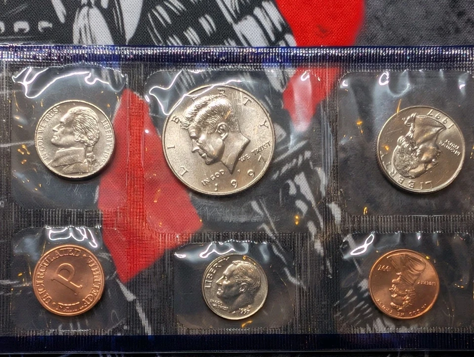 1997 U.S. Mint Set ~ 6 Coins ~ P ~ Uncirculated Coin Set In OGP - Image 1 of 2