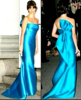 Oscar de la Renta 蝴蝶结 2008 年春季跑道蓝色名人长礼服连衣裙 6 — 第 1/4 张图片