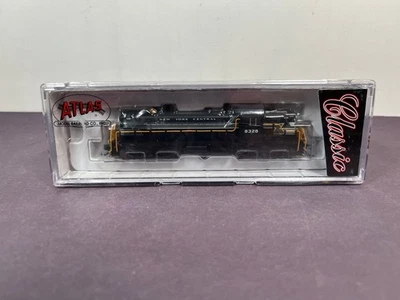 Atlas N Scale Train Locomotive Engine 42033 RS - 3 New York Central 8328 - Image 1 of 4