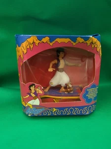 Vintage Disney Thinkway Toys Aladdin & Abu On Magic Flying Carpet Rare. New - Picture 1 of 7